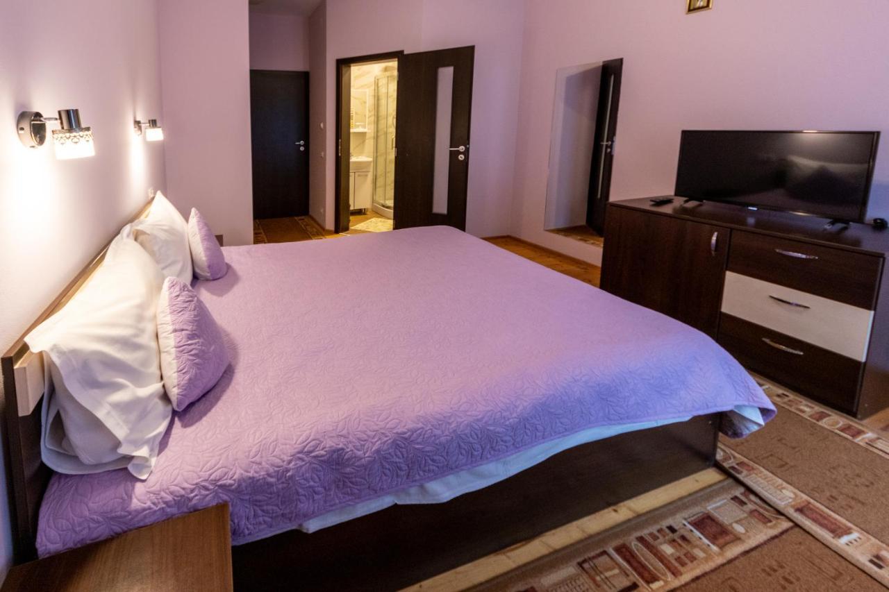 Pension Master Sinaia Bagian luar foto