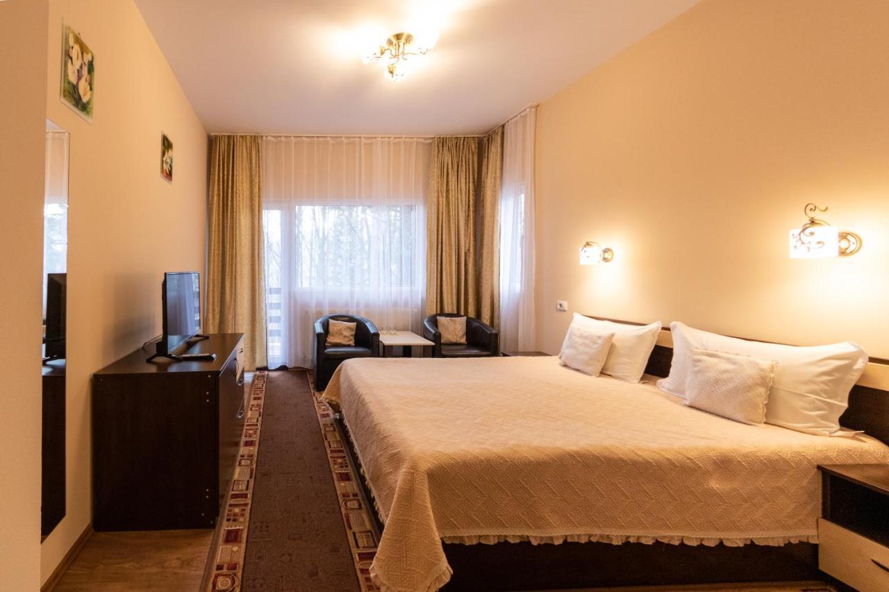 Pension Master Sinaia Bagian luar foto