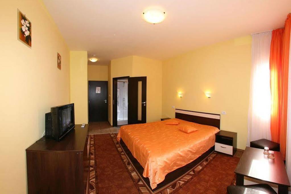 Pension Master Sinaia Bagian luar foto
